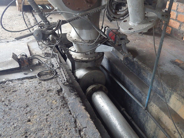 Bottom discharge