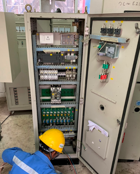 Dismantling old panel
