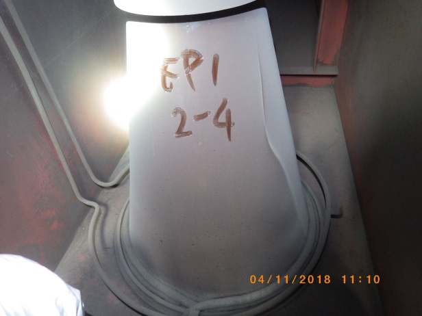 Cracked support insulator